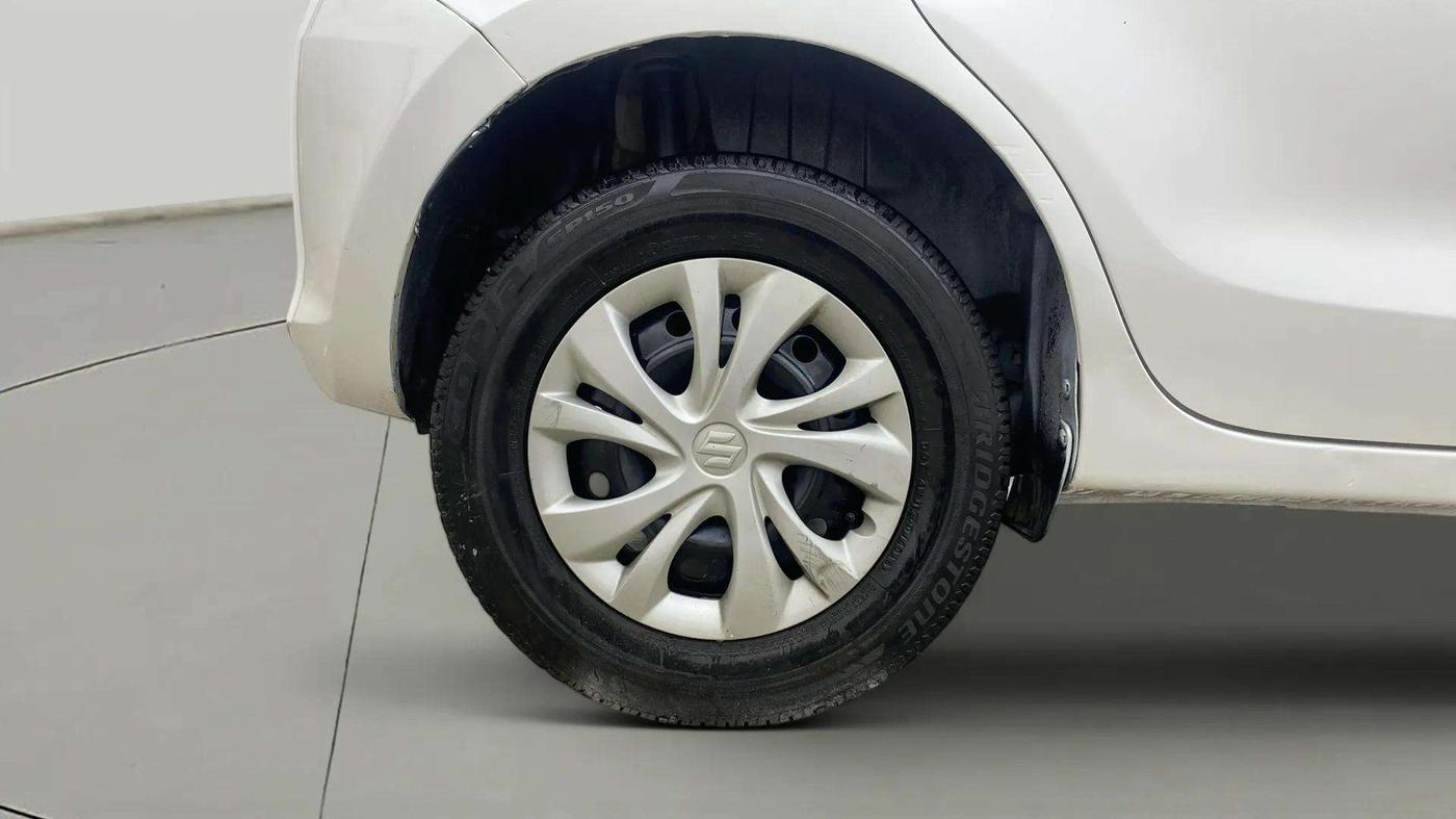 2021 Maruti Swift VXI AMT, Petrol, Automatic, 67,359 km, Right Rear Wheel