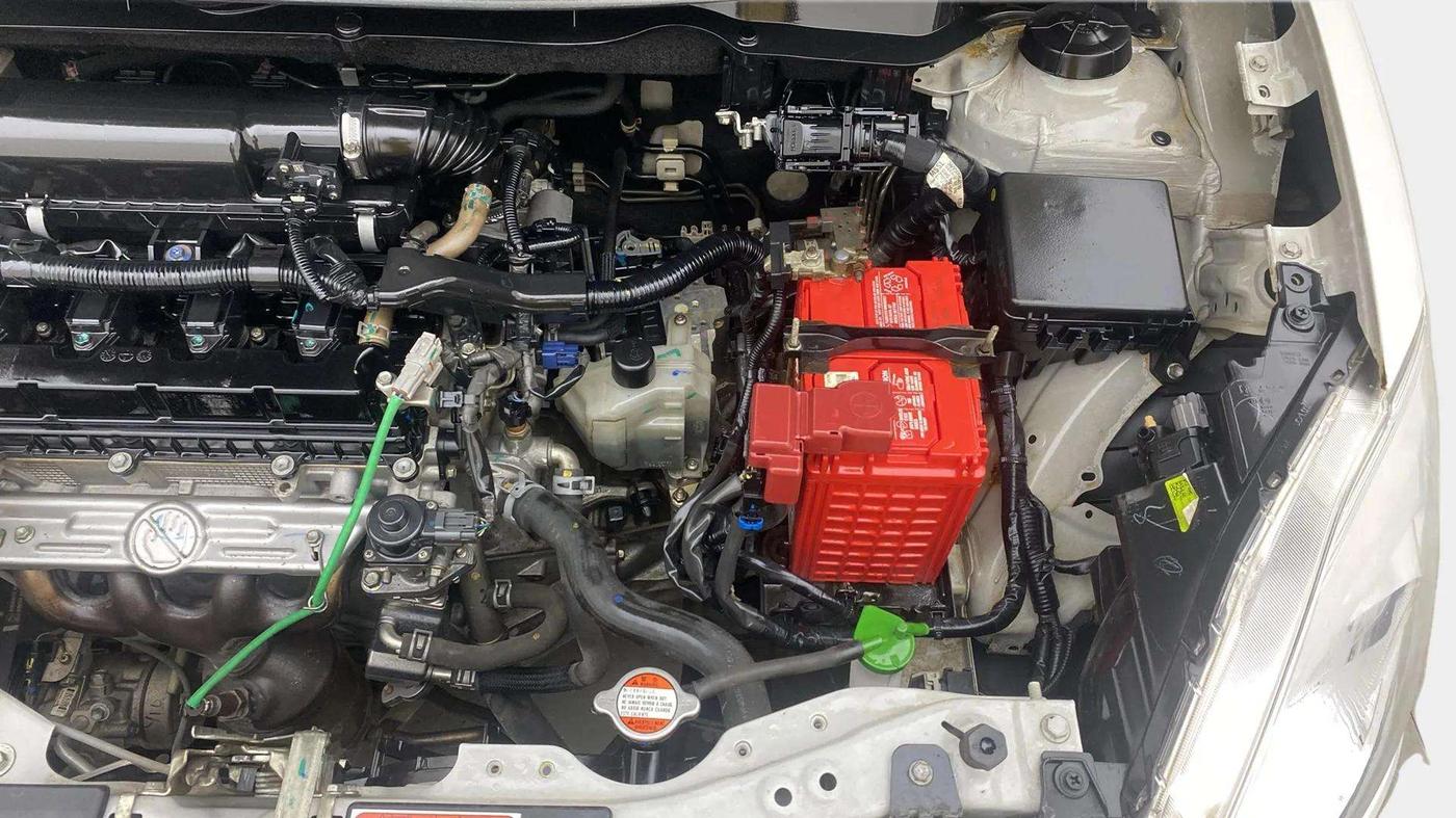 2021 Maruti Swift VXI AMT, Petrol, Automatic, 67,359 km, Engine View - Left