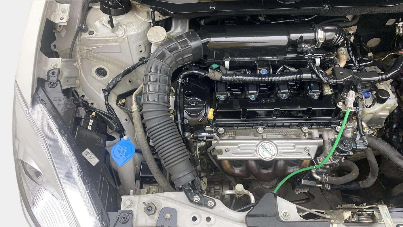 2021 Maruti Swift VXI AMT, Petrol, Automatic, 67,359 km, Engine View - Right