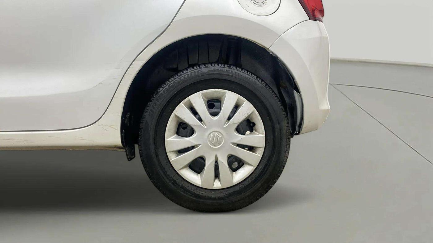 2021 Maruti Swift VXI AMT, Petrol, Automatic, 67,359 km, Left Rear Wheel