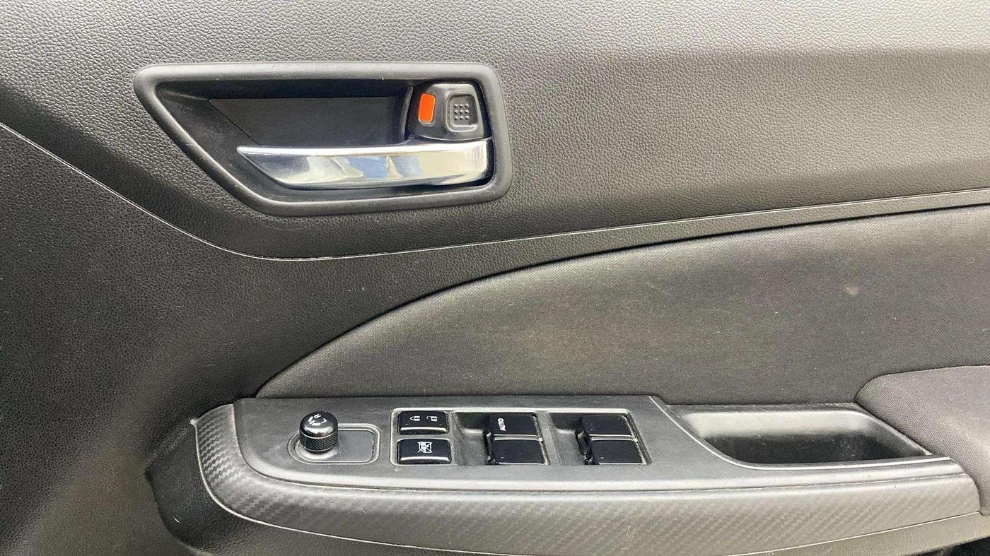 2021 Maruti Swift VXI AMT, Petrol, Automatic, 67,359 km, Driver Side Door Panels Control