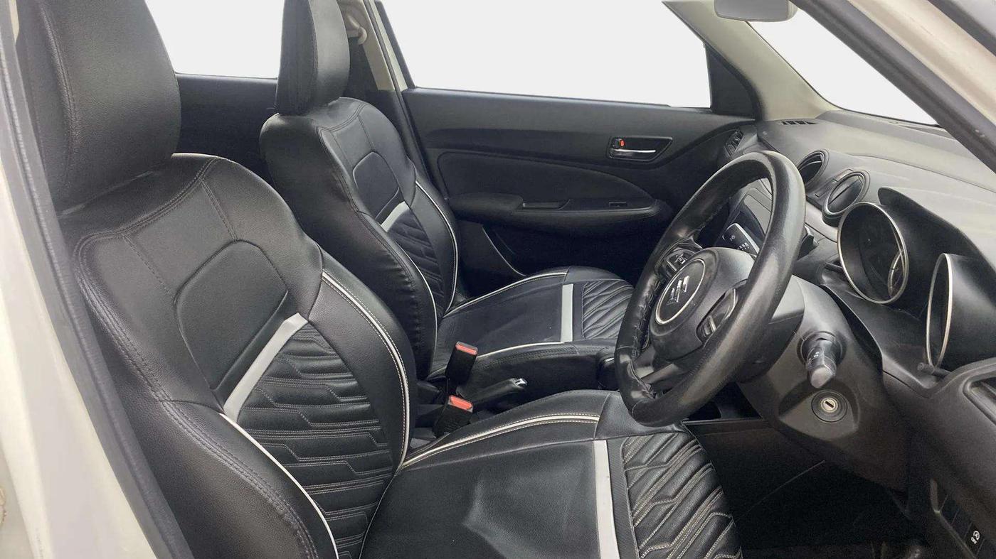 2021 Maruti Swift VXI AMT, Petrol, Automatic, 67,359 km, Right Side Front Door Cabin