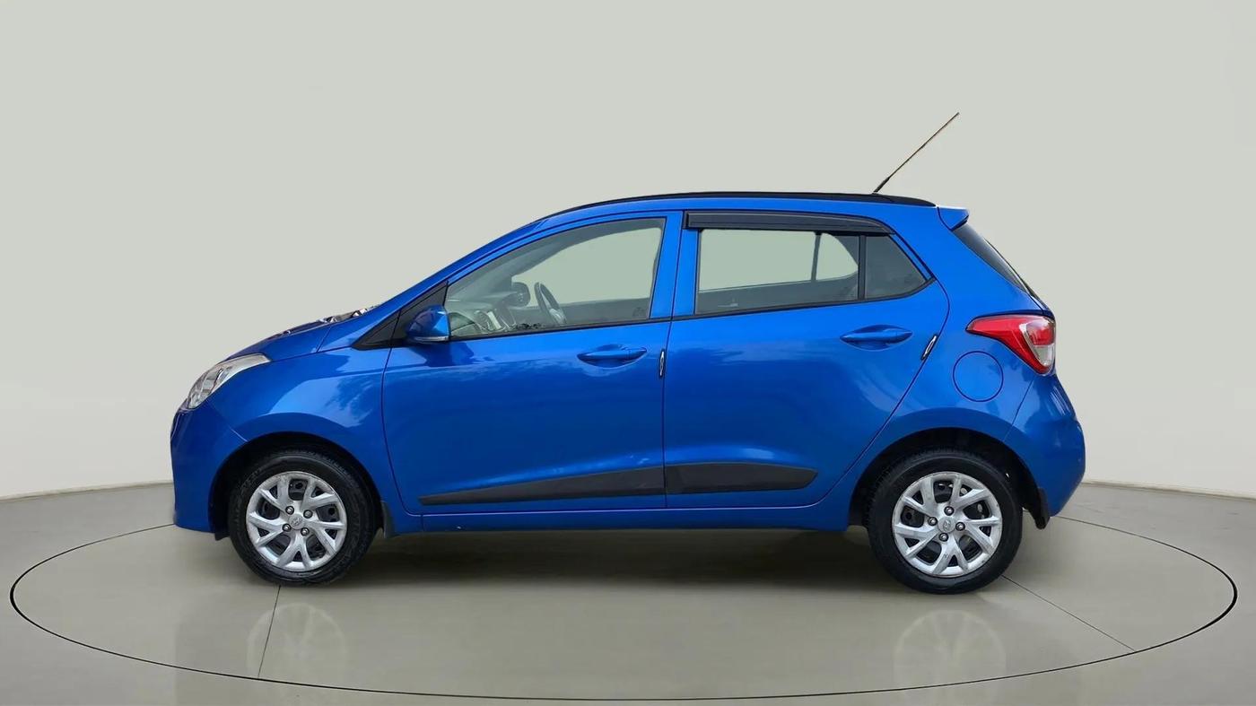 2017 Hyundai Grand i10 SPORTZ 1.2 KAPPA VTVT, Petrol, Manual, 30,913 km, Left Side