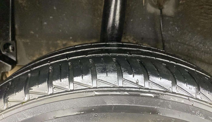 2022 Hyundai GRAND I10 NIOS SPORTZ 1.2 KAPPA VTVT, Petrol, Manual, 47,246 km, Right Rear Tyre Tread