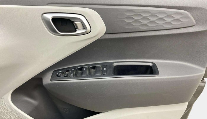 2022 Hyundai GRAND I10 NIOS SPORTZ 1.2 KAPPA VTVT, Petrol, Manual, 47,246 km, Driver Side Door Panels Control