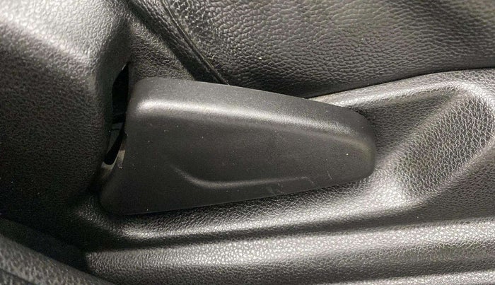 2020 Renault Kwid CLIMBER 1.0 (O), Petrol, Manual, 24,292 km, Driver Side Adjustment Panel