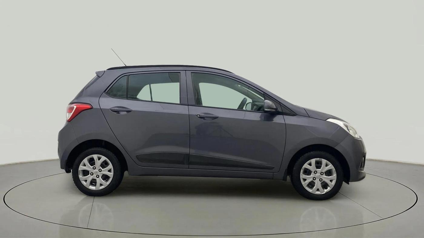 2015 Hyundai Grand i10 SPORTZ 1.2 KAPPA VTVT, Petrol, Manual, 19,811 km, Right Side View