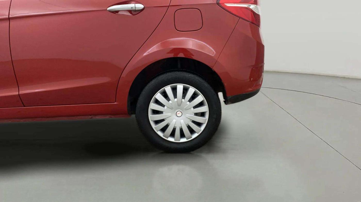 2017 Tata Zest XMS PETROL, Petrol, Manual, 68,026 km, Left Front Wheel