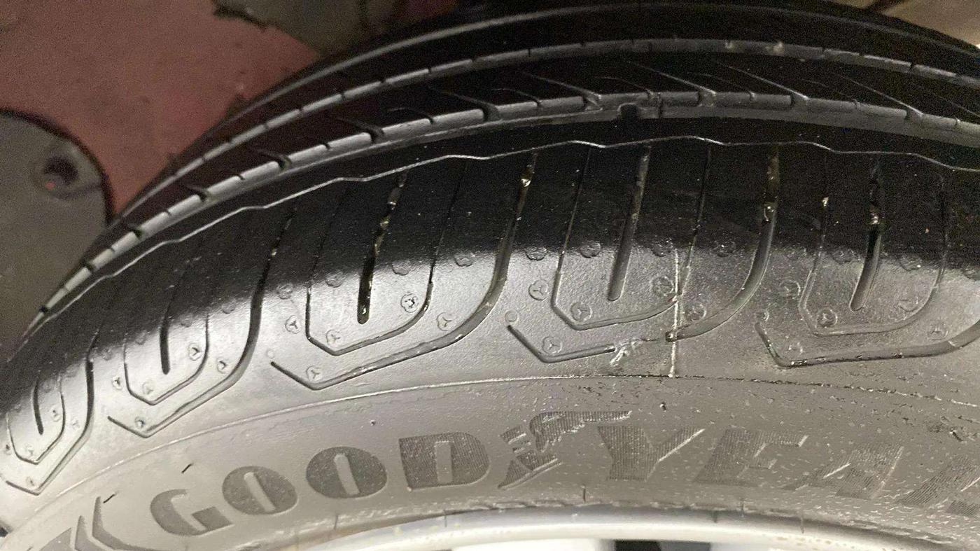 2017 Tata Zest XMS PETROL, Petrol, Manual, 68,026 km, Left Rear Tyre Tread