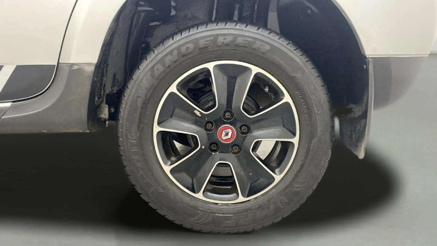 2017 Renault Duster RXS CVT, Petrol, Automatic, 72,666 km, Left Rear Wheel