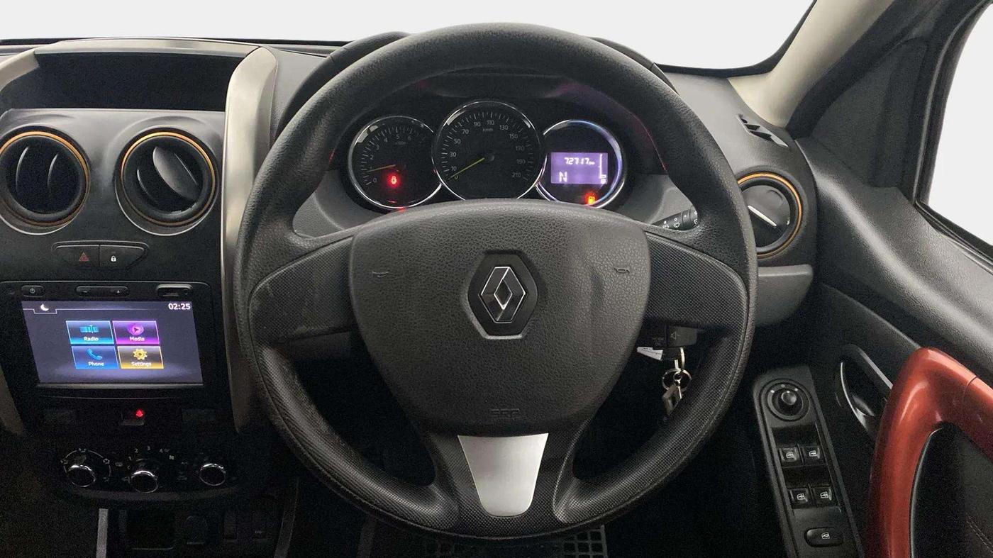 2017 Renault Duster RXS CVT, Petrol, Automatic, 72,666 km, Steering Wheel Close Up
