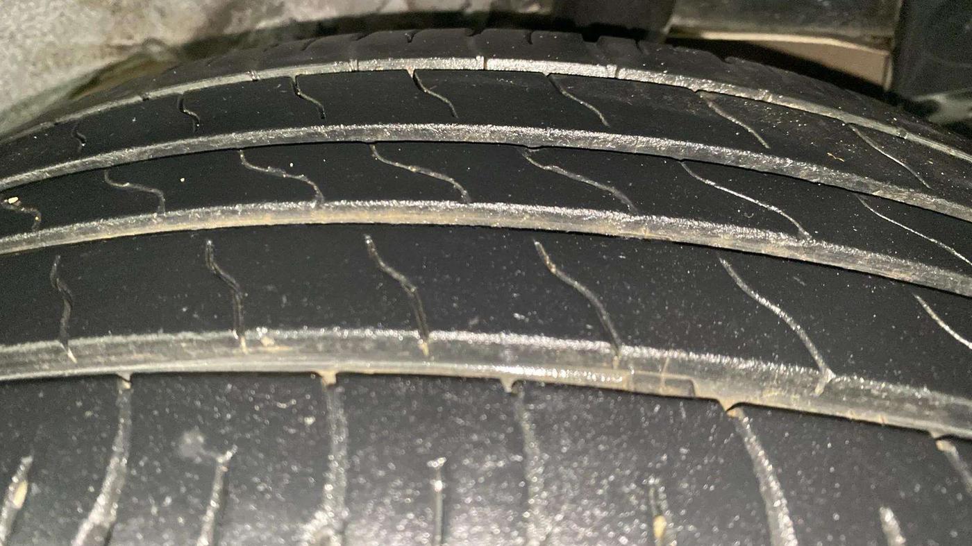 2017 Renault Duster RXS CVT, Petrol, Automatic, 72,666 km, Left Rear Tyre Tread