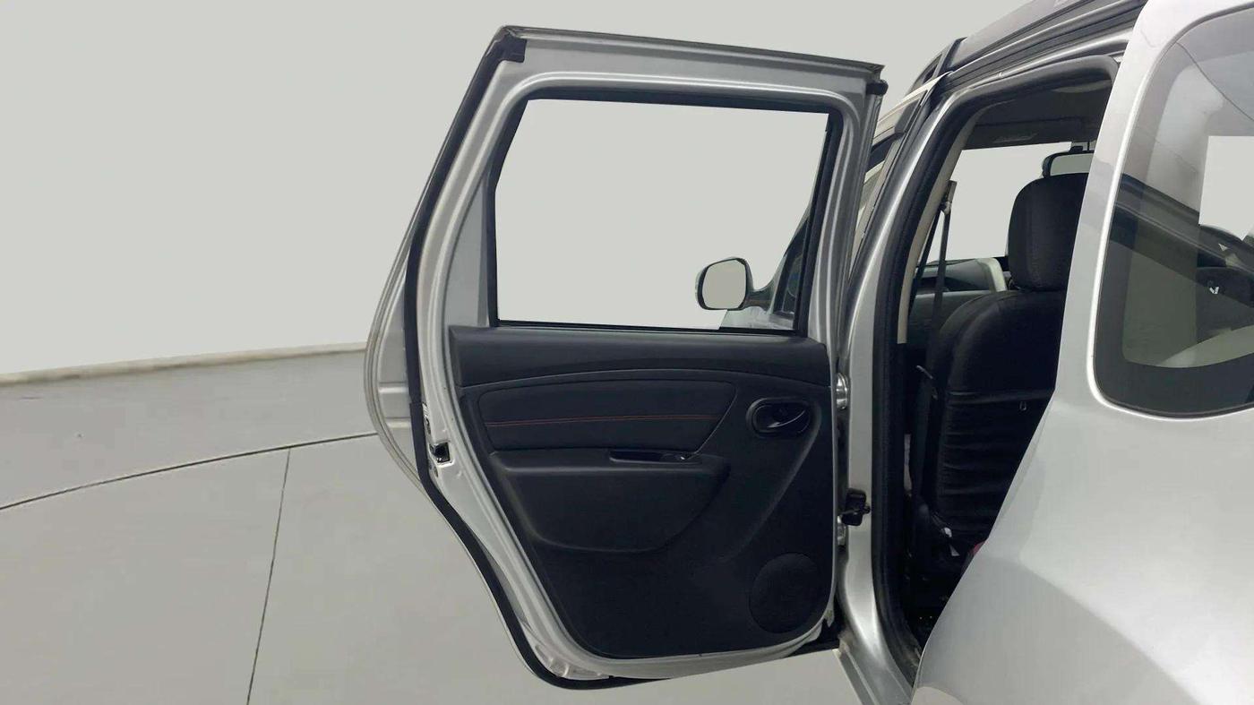 2017 Renault Duster RXS CVT, Petrol, Automatic, 72,666 km, LHS Rear Door