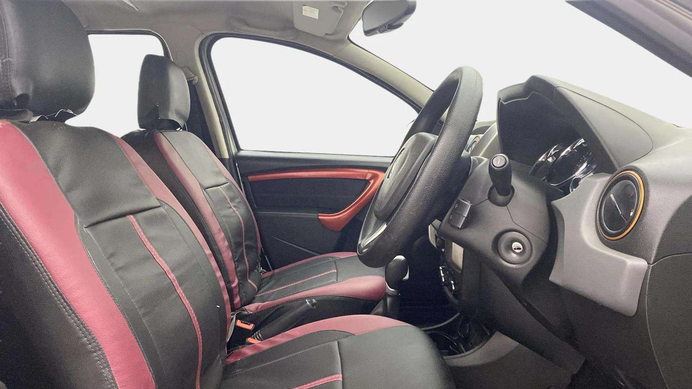 2017 Renault Duster RXS CVT, Petrol, Automatic, 72,666 km, Right Side Front Door Cabin