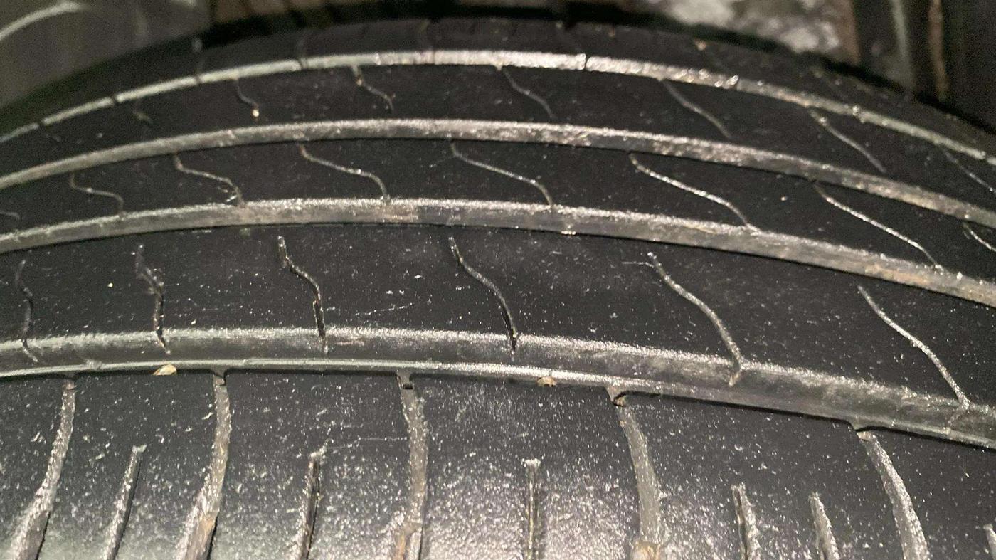 2017 Renault Duster RXS CVT, Petrol, Automatic, 72,666 km, Right Rear Tyre Tread