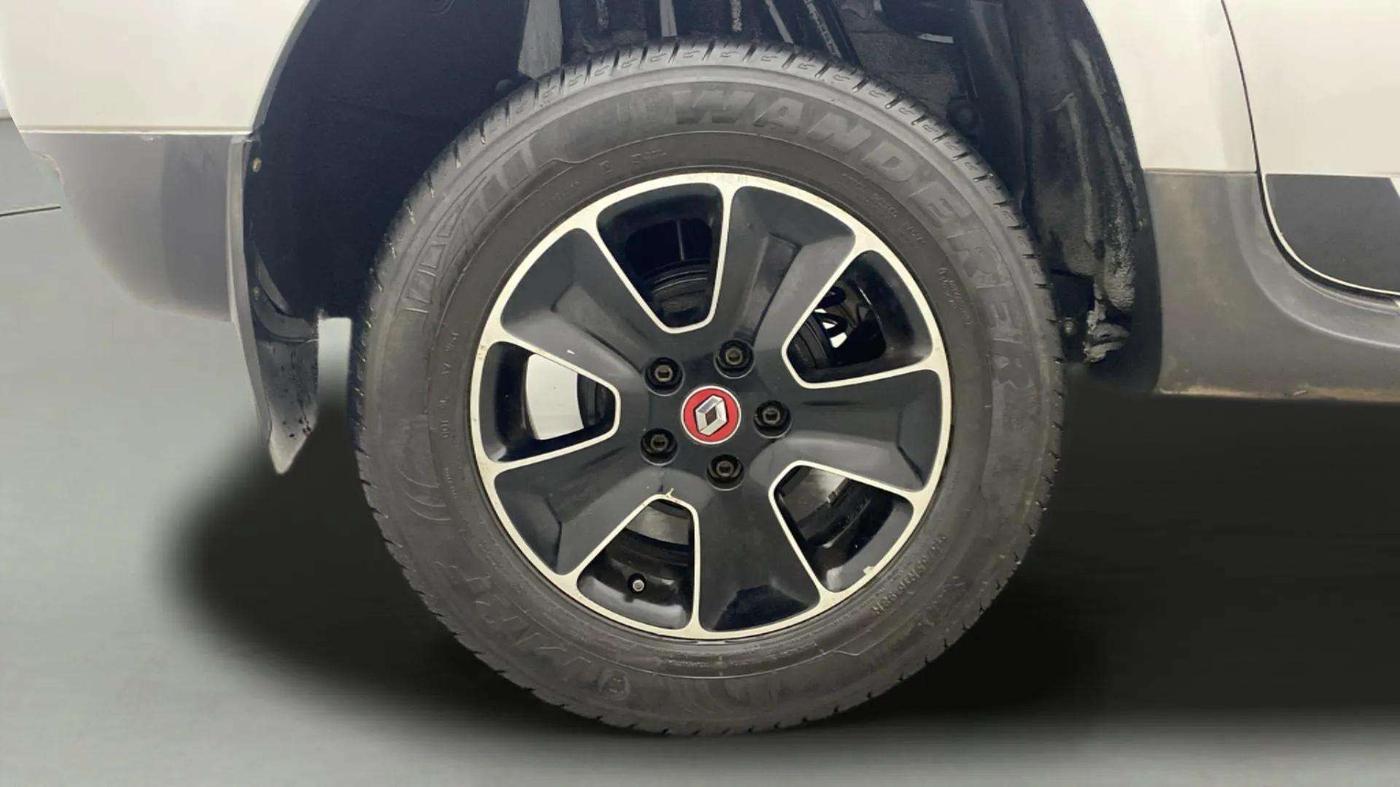 2017 Renault Duster RXS CVT, Petrol, Automatic, 72,666 km, Right Rear Wheel