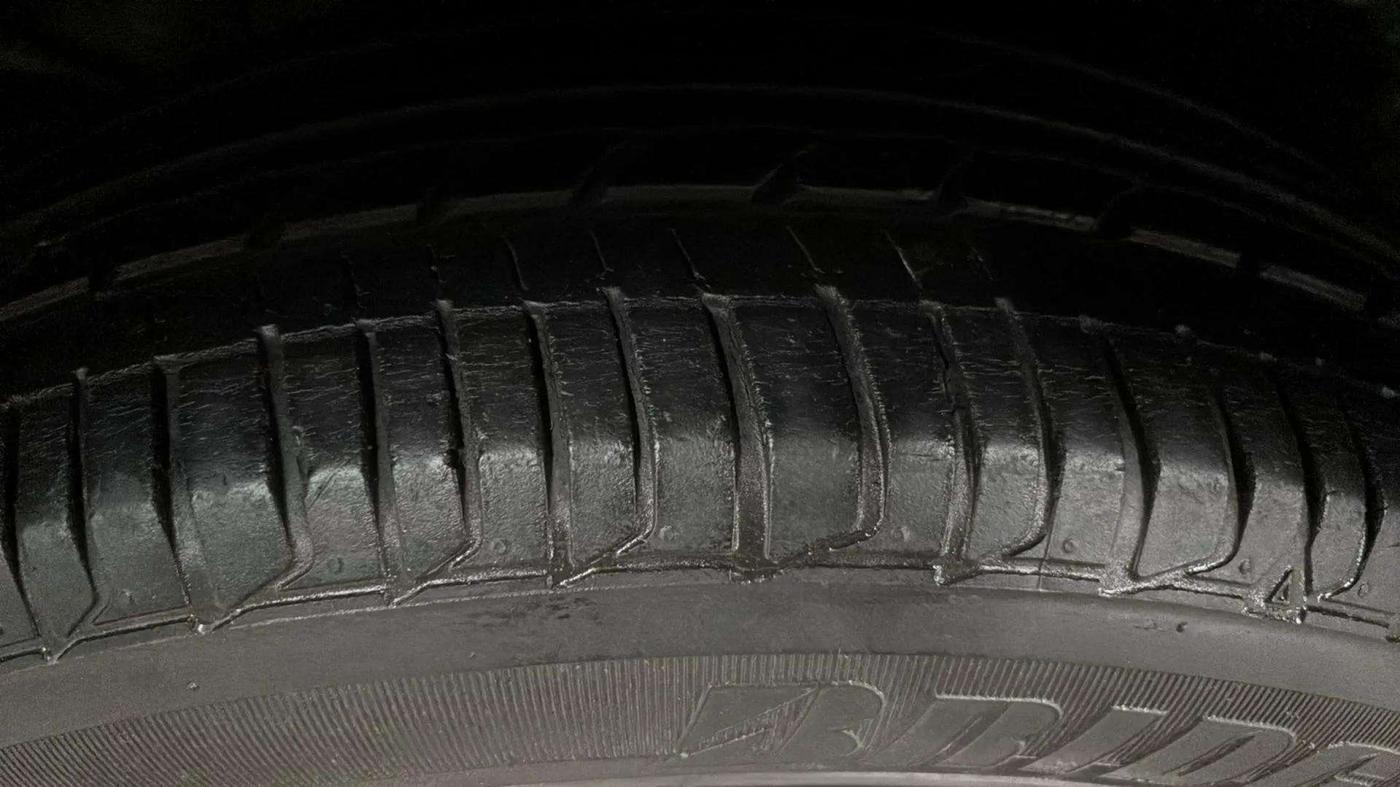 2015 Honda City 1.5L I-VTEC SV CVT, Petrol, Automatic, 41,714 km, Right Rear Tyre Tread