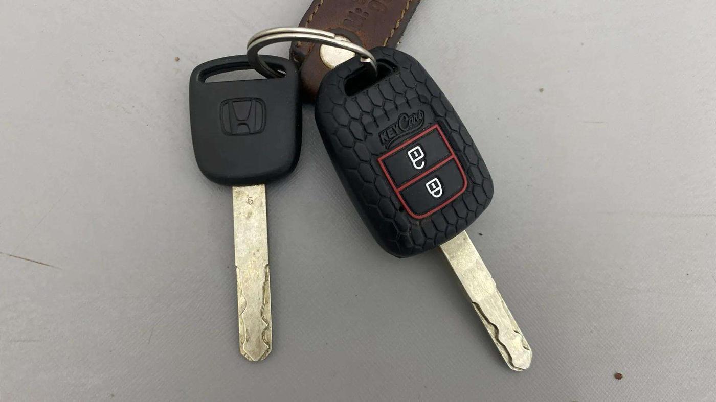 2018 Honda WR-V 1.2L I-VTEC S MT, Petrol, Manual, 53,159 km, Key Close Up