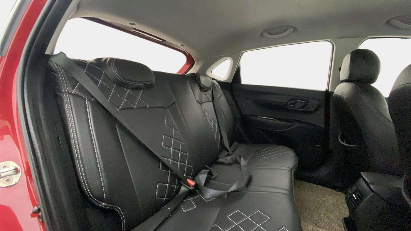 2021 Hyundai NEW I20 ASTA 1.2 AT, Petrol, Automatic, 59,191 km, Right Side Rear Door Cabin