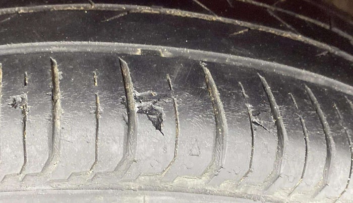 2021 Hyundai NEW I20 ASTA 1.2 AT, Petrol, Automatic, 59,191 km, Left Front Tyre Tread