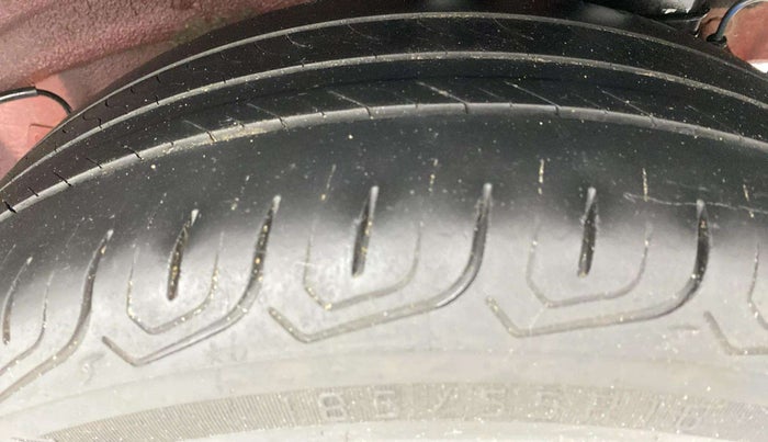 2021 Hyundai NEW I20 ASTA 1.2 AT, Petrol, Automatic, 59,191 km, Right rear tyre - Tyre dimensions are different from each other
