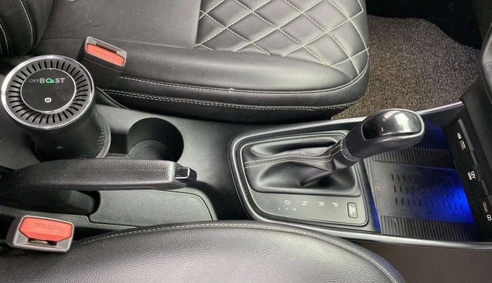 2021 Hyundai NEW I20 ASTA 1.2 AT, Petrol, Automatic, 59,191 km, Gear Lever