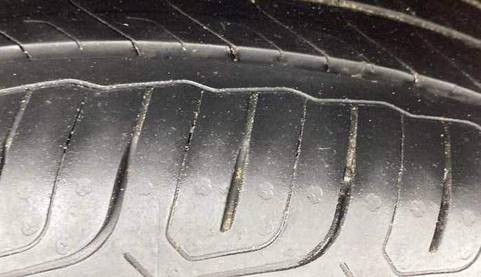 2021 Hyundai NEW I20 ASTA 1.2 AT, Petrol, Automatic, 59,191 km, Right Rear Tyre Tread