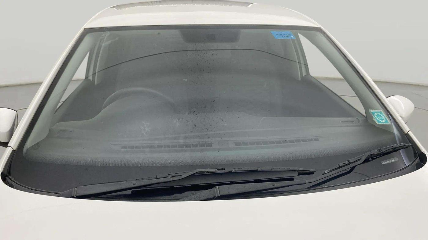2019 Volkswagen Polo COMFORTLINE 1.0L MPI, Petrol, Manual, 42,287 km, Front Windshield