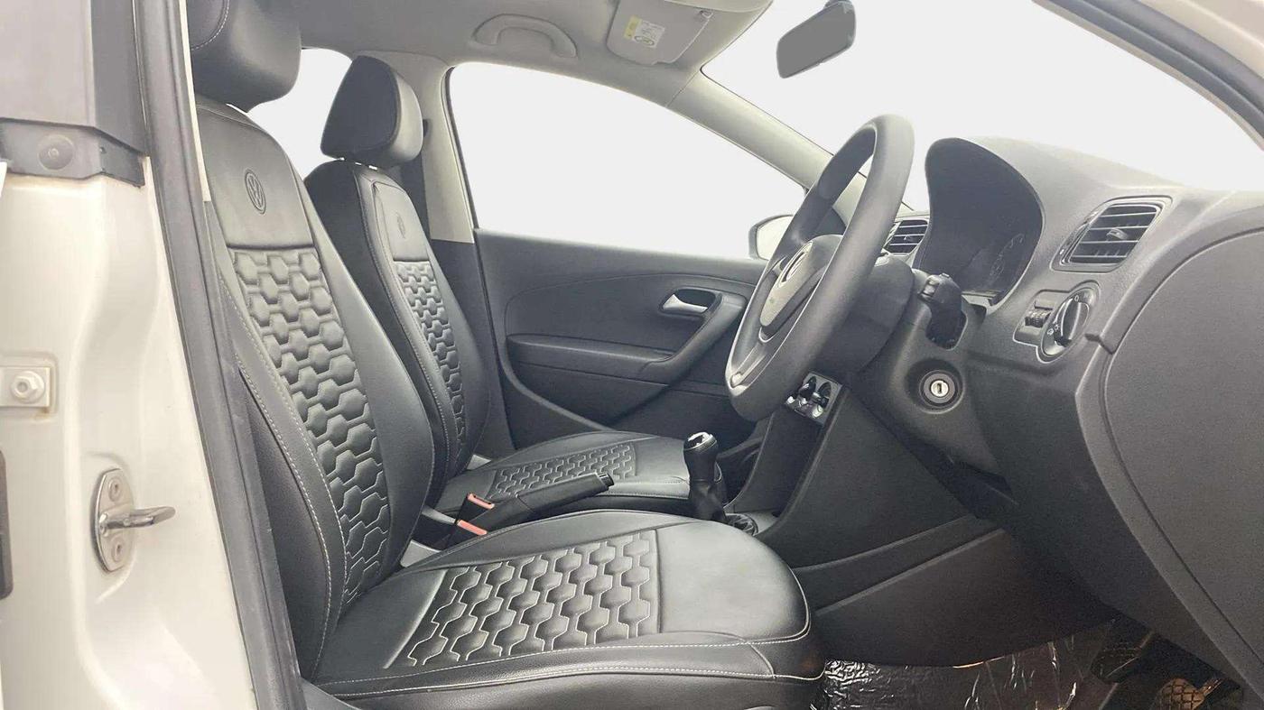 2019 Volkswagen Polo COMFORTLINE 1.0L MPI, Petrol, Manual, 42,287 km, Right Side Front Door Cabin