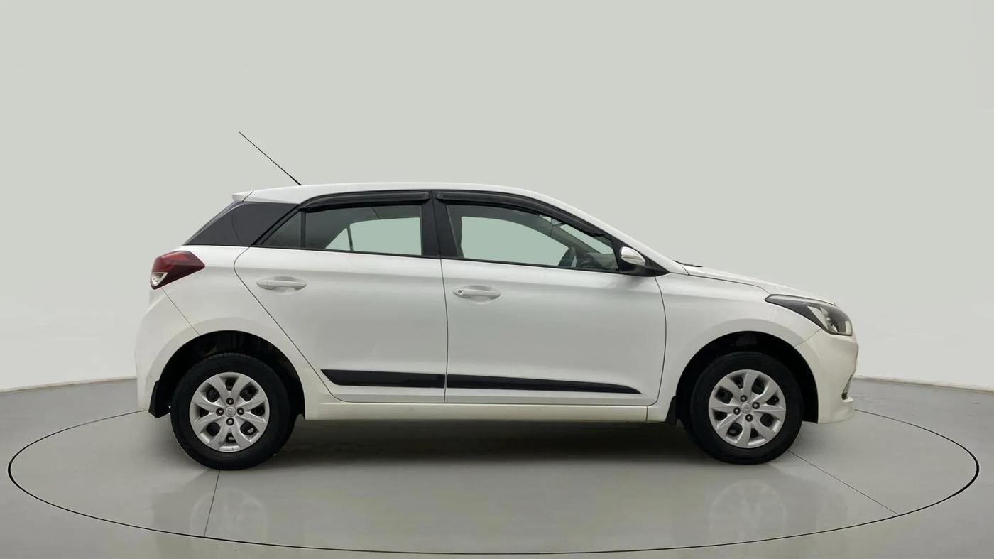 2016 Hyundai Elite i20 SPORTZ 1.2, Petrol, Manual, 53,809 km, Right Side View