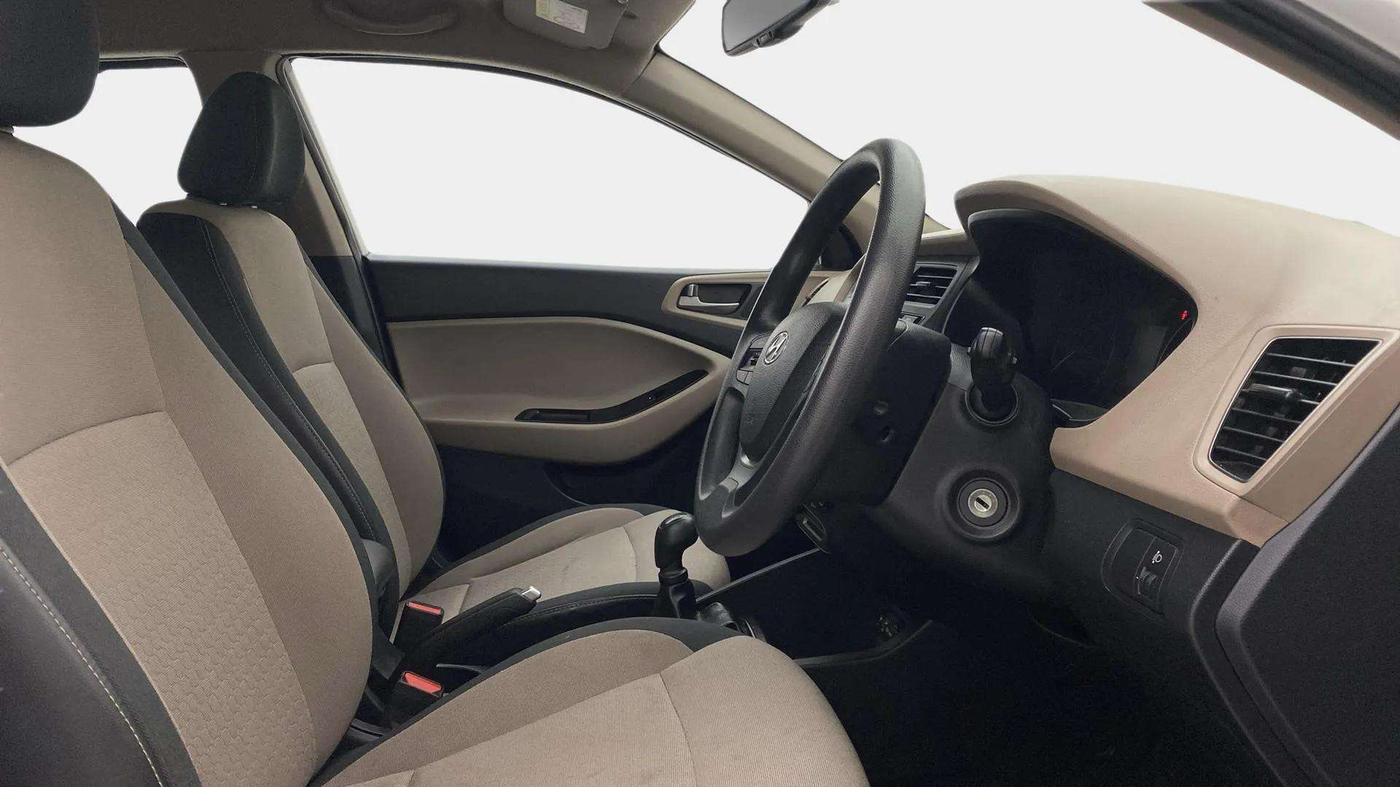 2016 Hyundai Elite i20 SPORTZ 1.2, Petrol, Manual, 53,809 km, Right Side Front Door Cabin