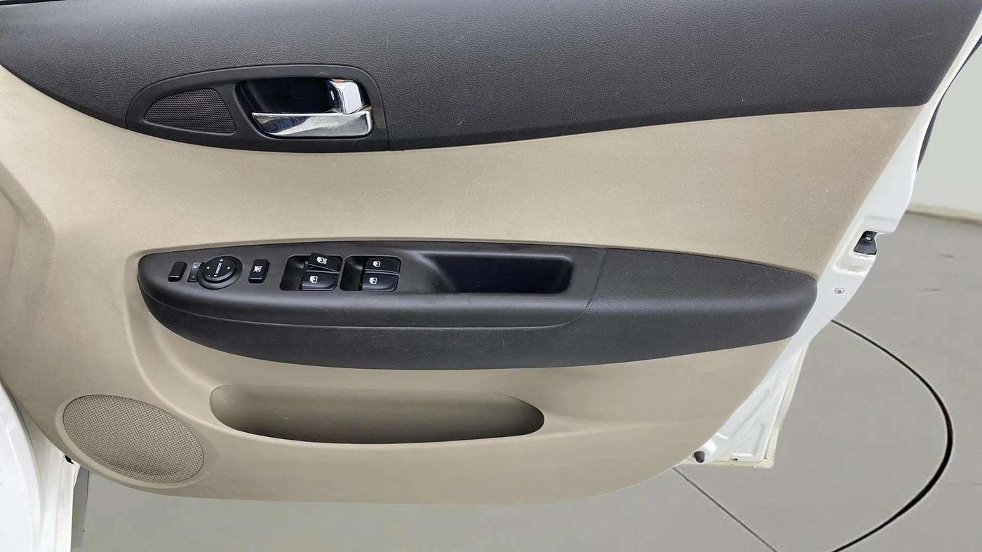 2013 Hyundai i20 MAGNA (O) 1.2, Petrol, Manual, 53,894 km, Driver Side Door Panels Control