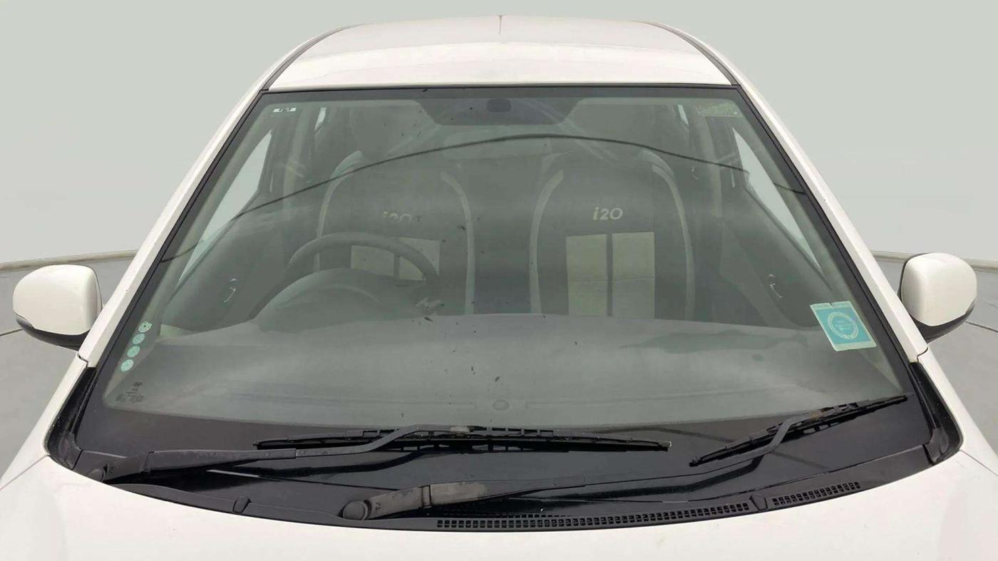 2013 Hyundai i20 MAGNA (O) 1.2, Petrol, Manual, 53,894 km, Front Windshield