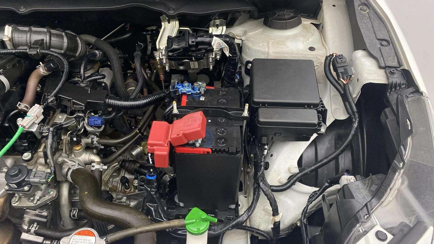 2023 Toyota Glanza G E-CNG, CNG, Manual, 8,183 km, Engine View - Left