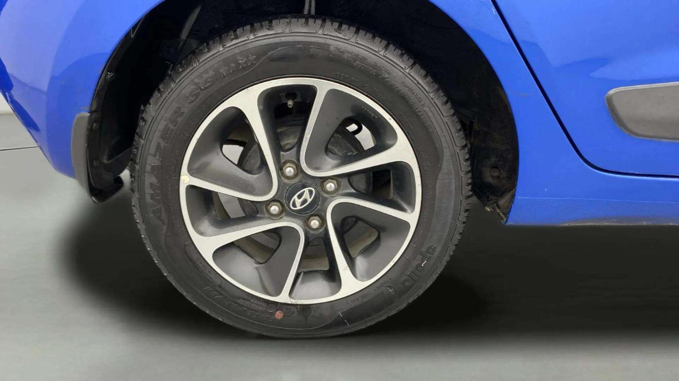 2018 Hyundai Grand i10 SPORTZ (O) AT 1.2 KAPPA VTVT, Petrol, Automatic, 48,930 km, Right Rear Wheel