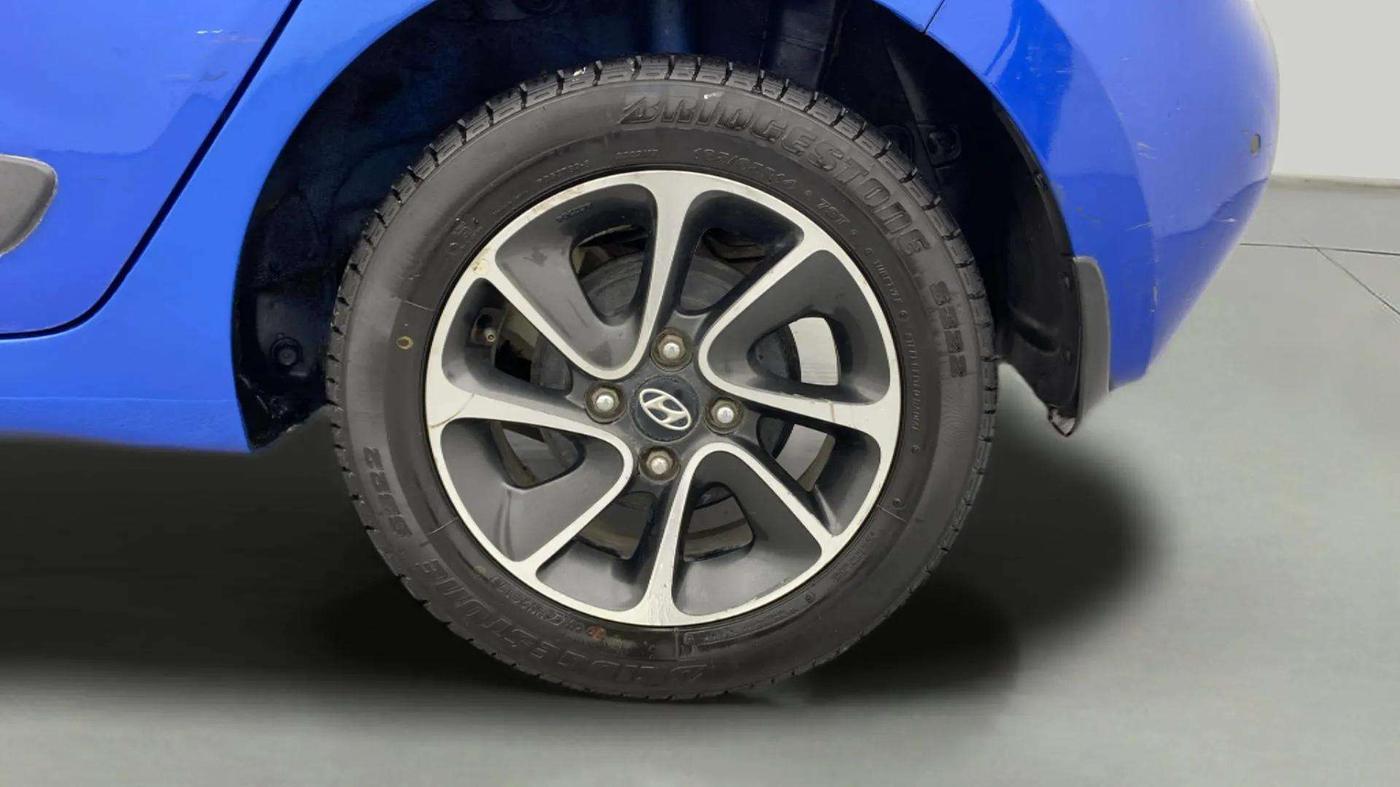 2018 Hyundai Grand i10 SPORTZ (O) AT 1.2 KAPPA VTVT, Petrol, Automatic, 48,930 km, Left Rear Wheel