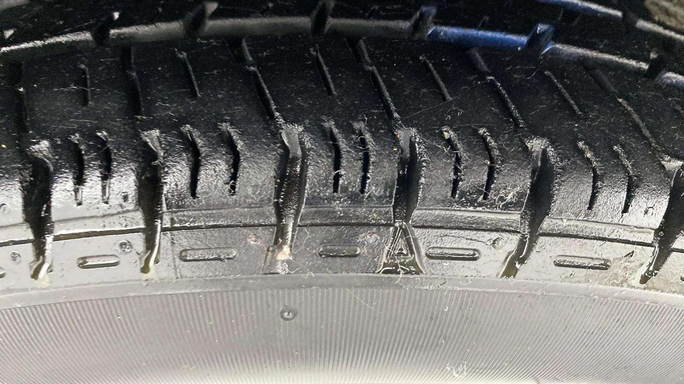 2018 Hyundai Grand i10 SPORTZ (O) AT 1.2 KAPPA VTVT, Petrol, Automatic, 48,930 km, Right Front Tyre Tread