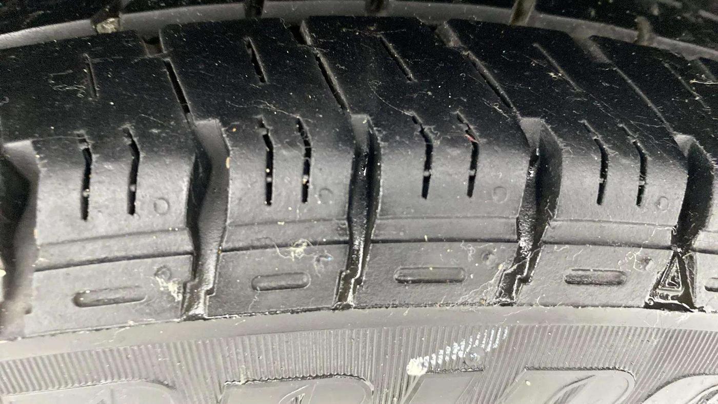 2018 Hyundai Grand i10 SPORTZ (O) AT 1.2 KAPPA VTVT, Petrol, Automatic, 48,930 km, Left Rear Tyre Tread