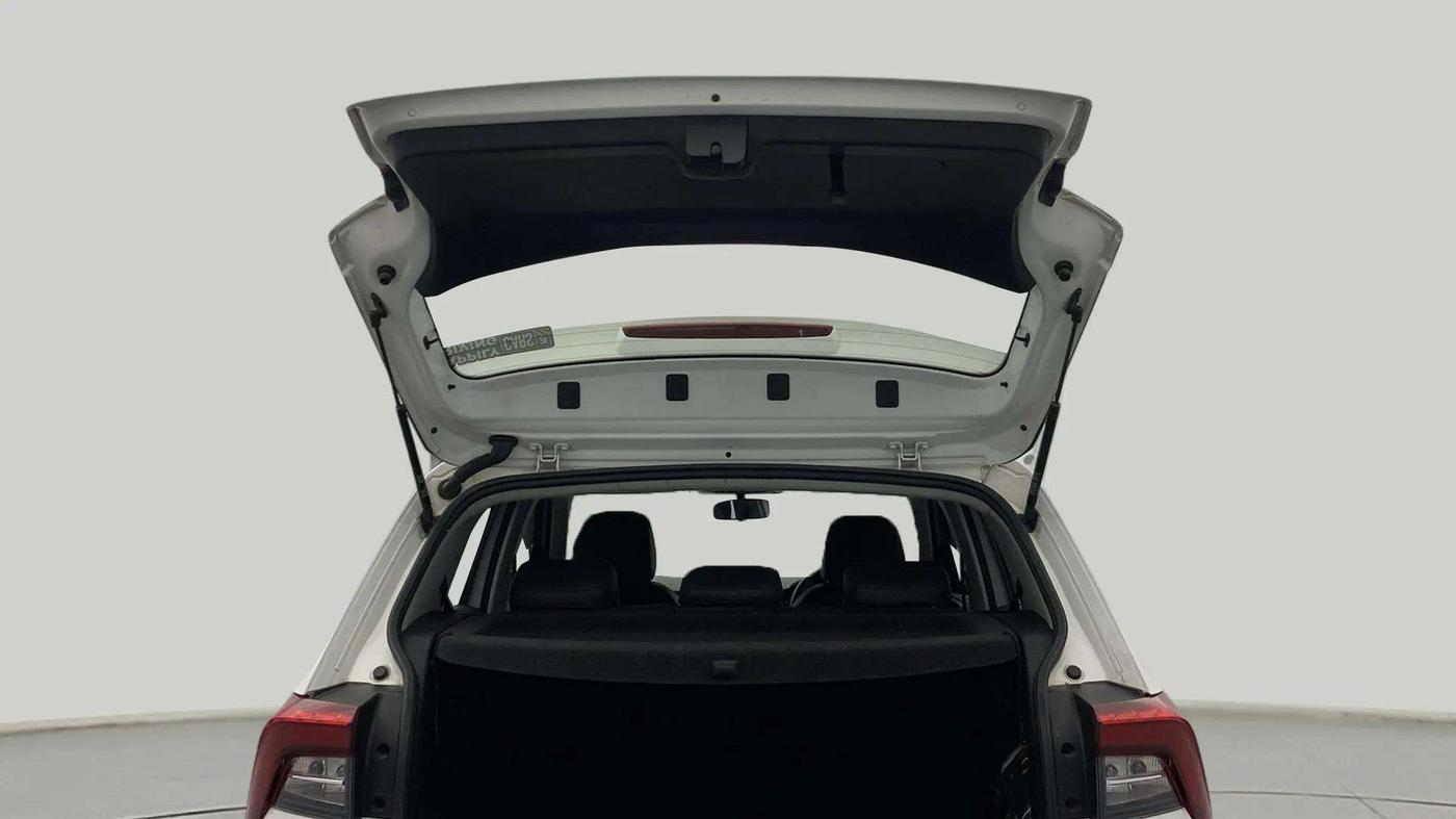 2022 Skoda KUSHAQ AMBITION 1.0L TSI MT, Petrol, Manual, 43,744 km, Boot Door Open