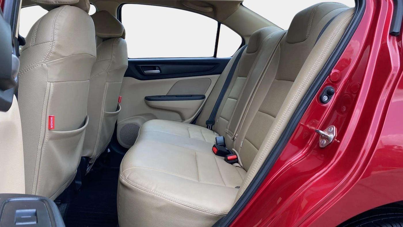 2024 Honda Amaze 1.2L I-VTEC VX CVT, Petrol, Automatic, 2,818 km, Right Side Rear Door Cabin