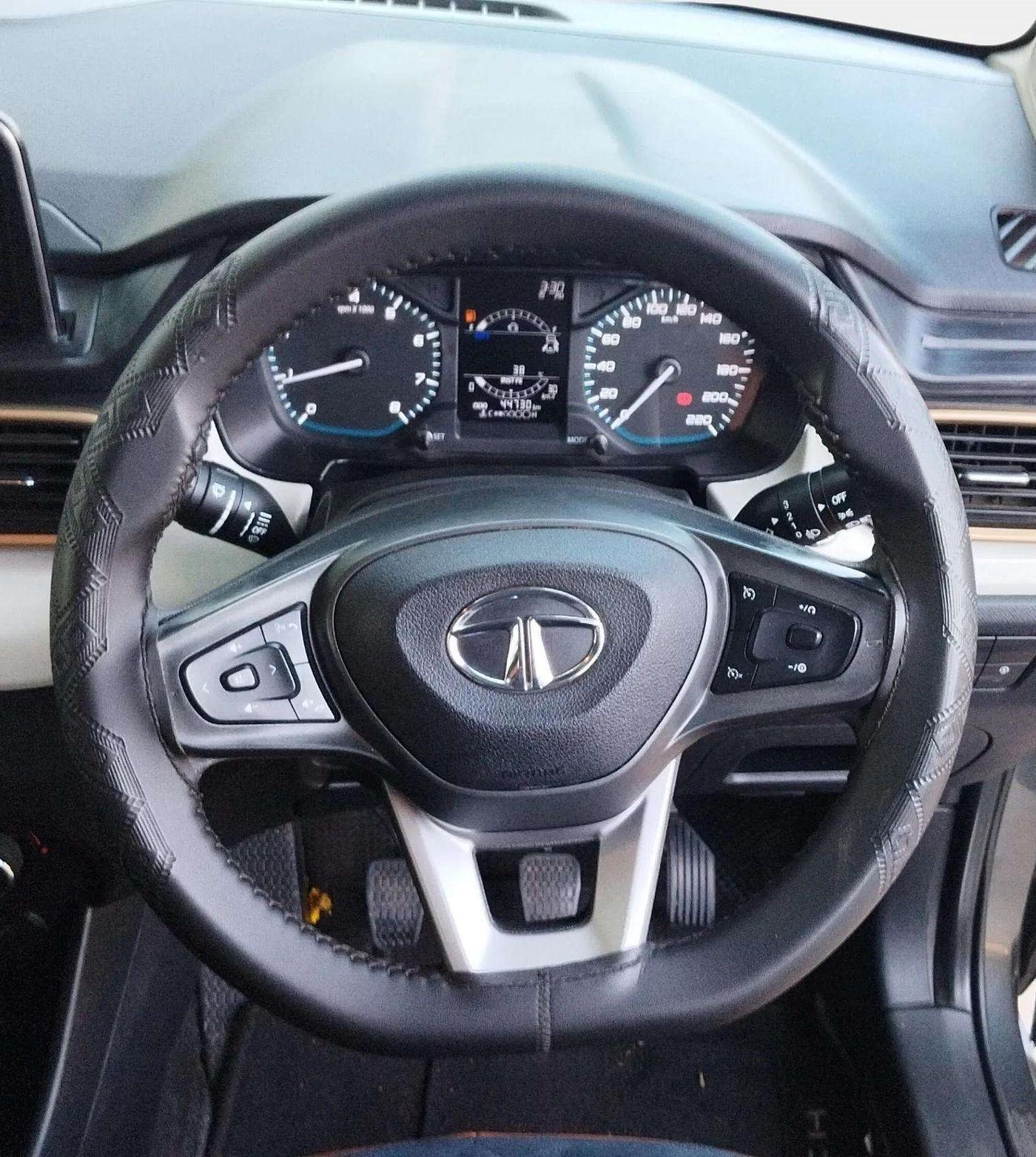 2022 Tata PUNCH ACCOMPLISHED MT, CNG, Manual, 44,733 km, Steering Wheel Close Up