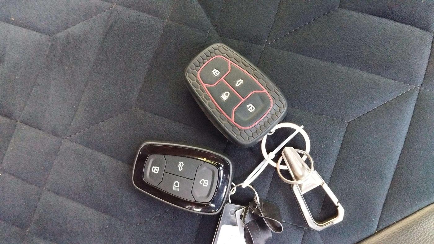 2022 Tata PUNCH ACCOMPLISHED MT, CNG, Manual, 44,733 km, Key Close Up