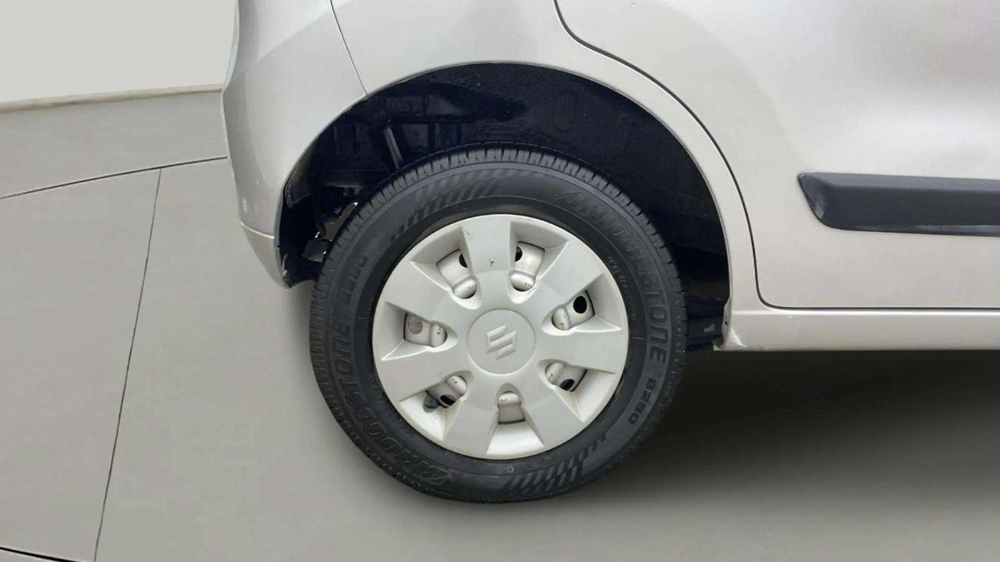 2016 Maruti Wagon R 1.0 LXI CNG, CNG, Manual, 23,936 km, Right Rear Wheel