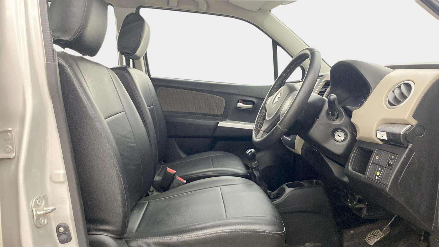 2016 Maruti Wagon R 1.0 LXI CNG, CNG, Manual, 23,936 km, Right Side Front Door Cabin