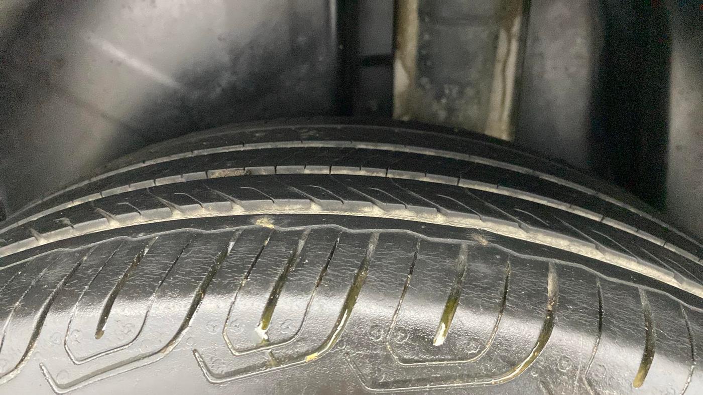2020 MG HECTOR PLUS SHARP 2.0 DIESEL TURBO MT 6-STR, Diesel, Manual, 58,865 km, Left Front Tyre Tread