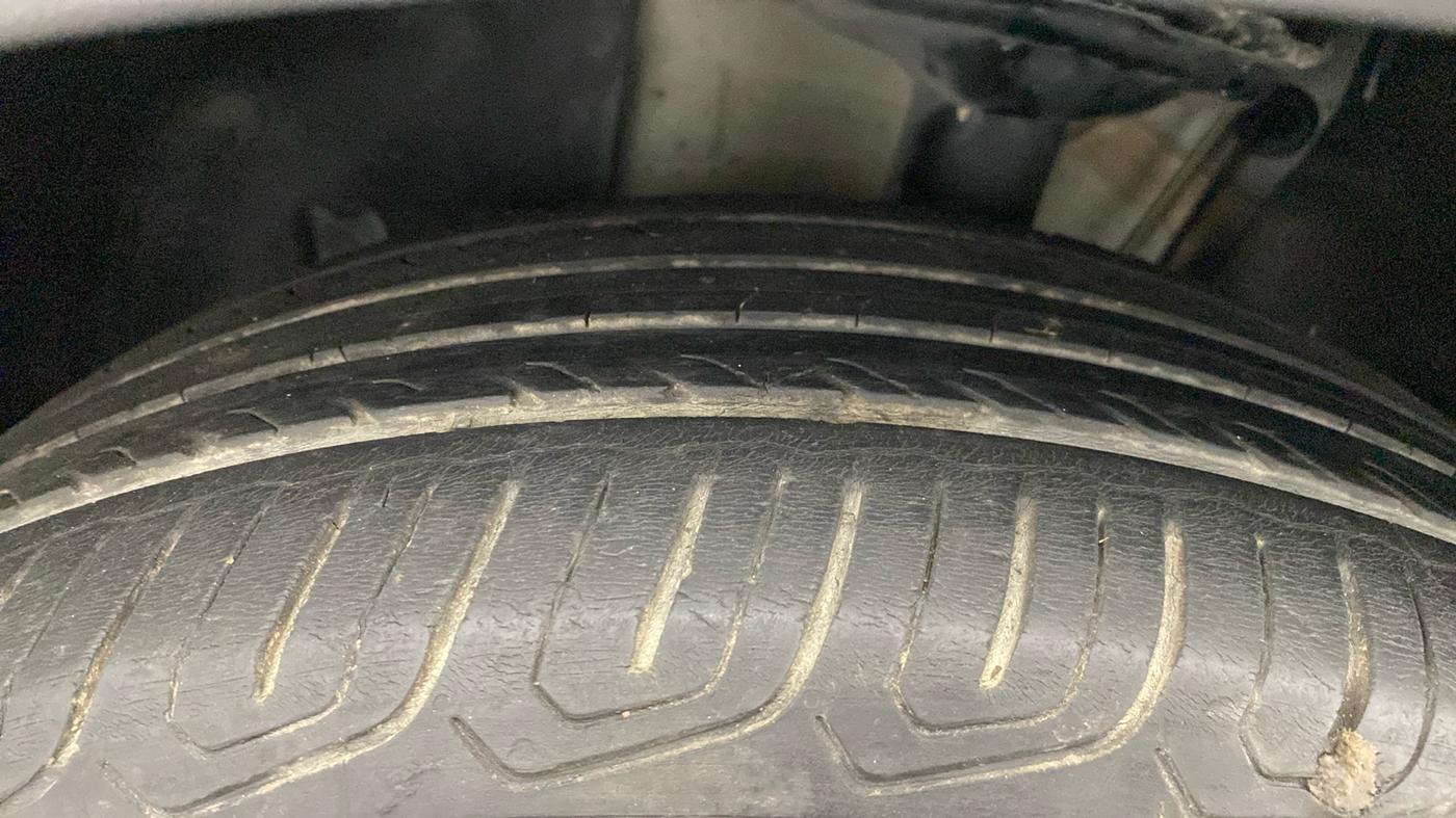 2020 MG HECTOR PLUS SHARP 2.0 DIESEL TURBO MT 6-STR, Diesel, Manual, 58,865 km, Left Rear Tyre Tread