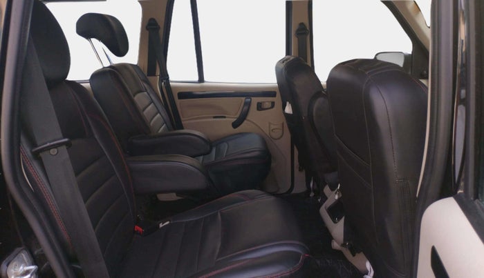 2024 Mahindra SCORPIO CLASSIC S11 MT 7S CC, Diesel, Manual, 11,745 km, Right Side Rear Door Cabin