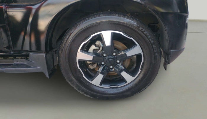 2024 Mahindra SCORPIO CLASSIC S11 MT 7S CC, Diesel, Manual, 11,745 km, Right Front Wheel