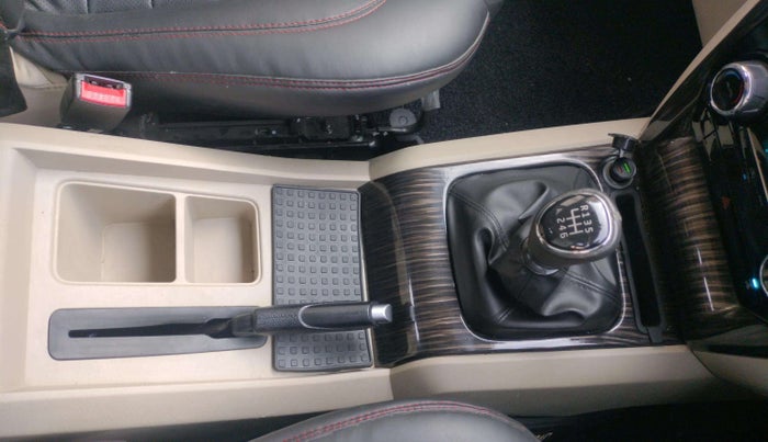 2024 Mahindra SCORPIO CLASSIC S11 MT 7S CC, Diesel, Manual, 11,745 km, Gear Lever