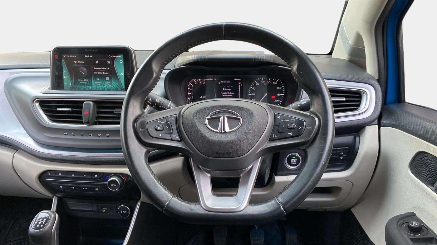 2022 Tata ALTROZ XZ PLUS I-TURBO PETROL, Petrol, Manual, 33,875 km, Steering Wheel Close Up